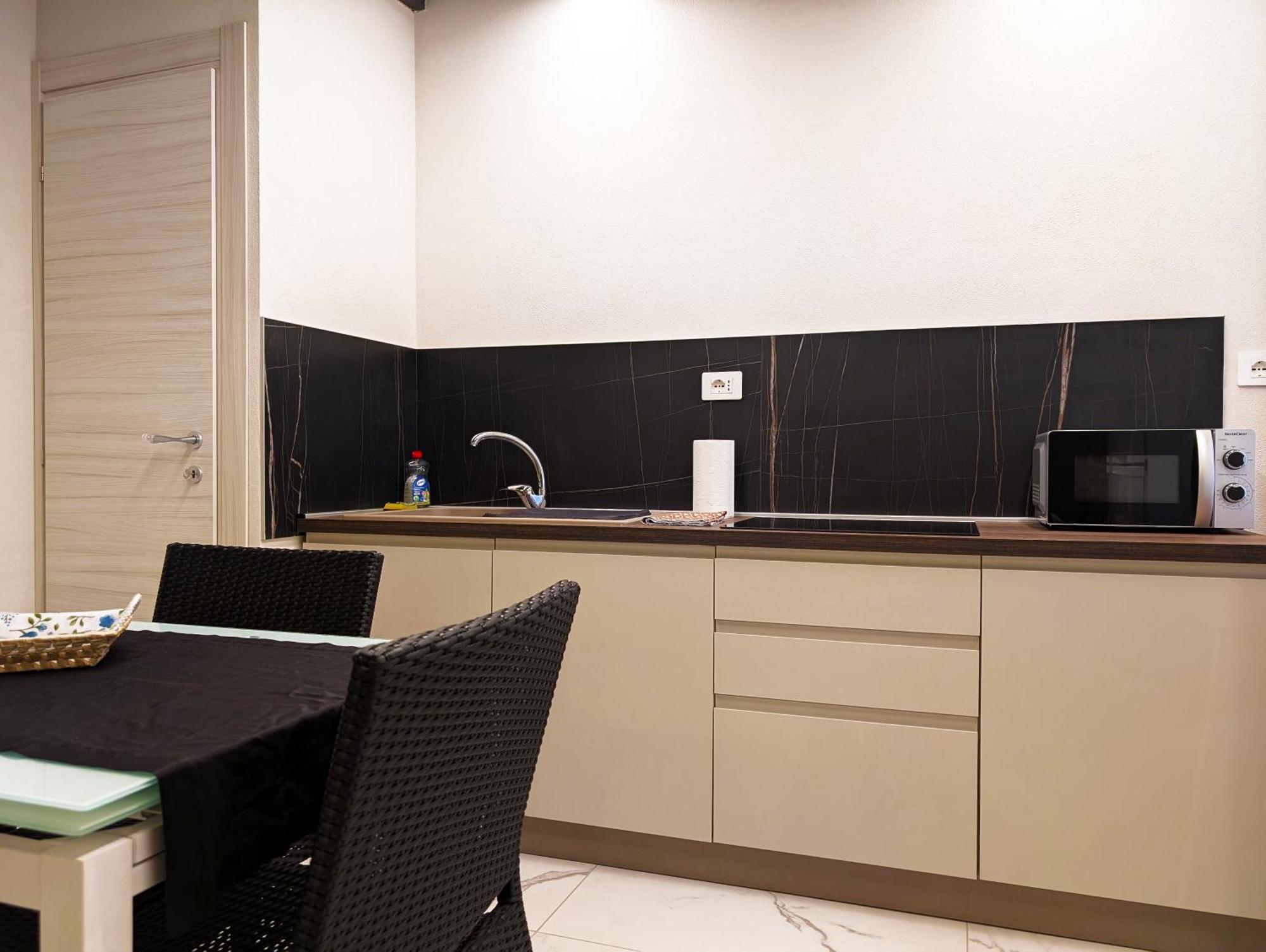 Le Torri Loft Apartment Fossano Exterior photo